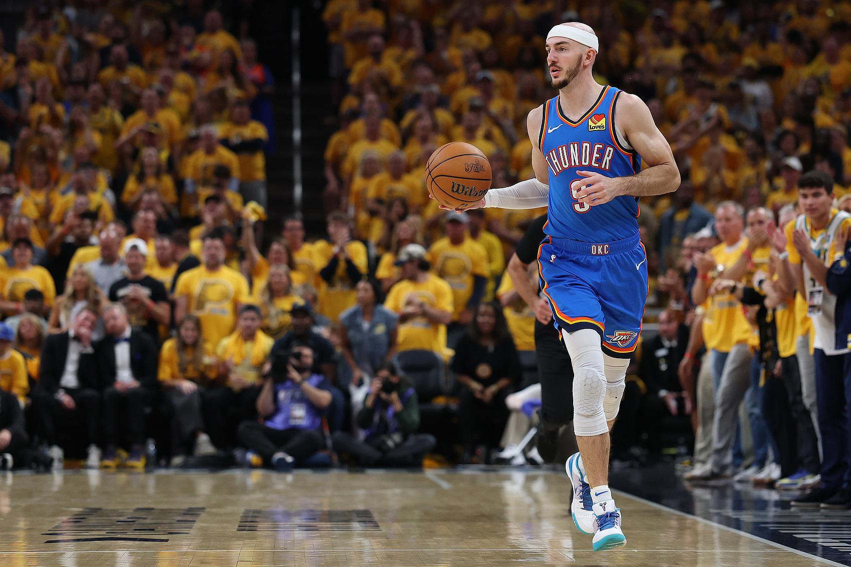 亚历山大：卡鲁索能夺冠绝非偶然 想赢球必须拥有他这样的球员