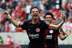 亚博体育-记者：利物浦与埃基蒂克谈妥个人条款，接近与法兰克福达成协议