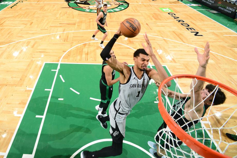 文班亚马21分布朗27分 马刺100-95险胜凯尔特人